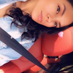 Meet your Posher, Leanne